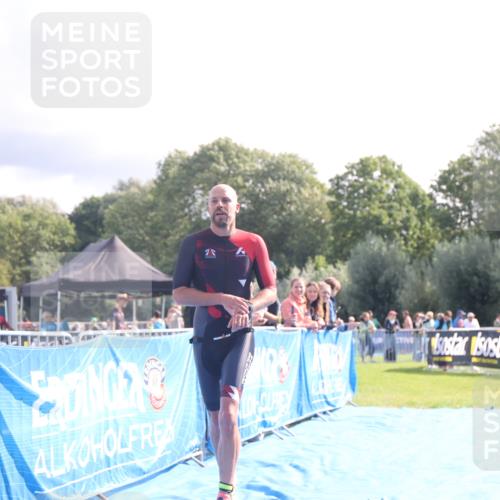 25.08.2024 - Elbe Triathlon Hamburg H.Heesch http://msf.ph/oto/6839700 25.08.2024 10:26:23 Ziel 60, 99 meine-sportfotos.de