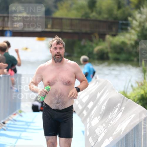 25.08.2024 - Elbe Triathlon Hamburg H.Heesch http://msf.ph/oto/6839711 25.08.2024 14:05:56 Schwimmen 6, 15, 17, 19, 23, 29 meine-sportfotos.de