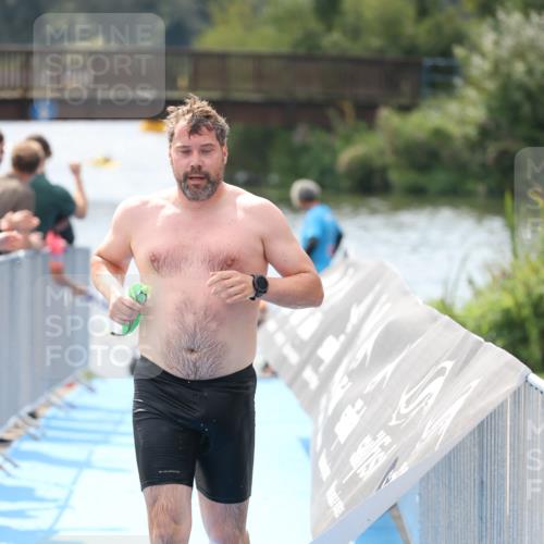 25.08.2024 - Elbe Triathlon Hamburg H.Heesch http://msf.ph/oto/6839735 25.08.2024 14:05:57 Schwimmen 6, 15, 17, 19, 23, 29 meine-sportfotos.de
