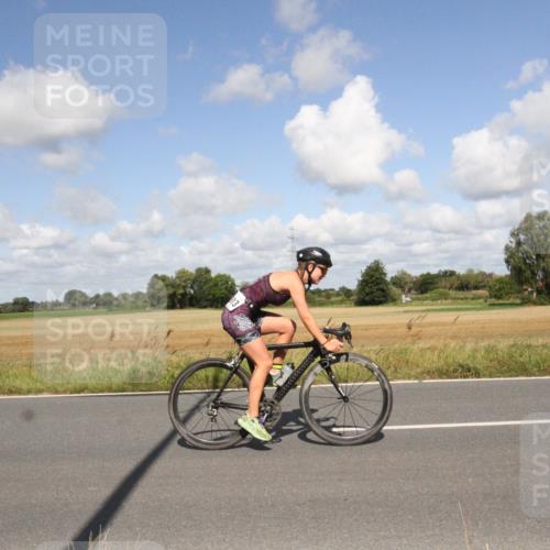 25.08.2024 - Elbe Triathlon Hamburg Fuchs,  Jonas http://msf.ph/oto/6839740 25.08.2024 11:02:17 Radfahren 1717, 1613, 1420 meine-sportfotos.de