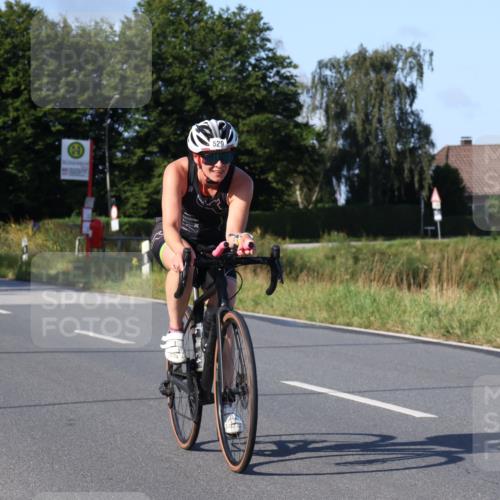 25.08.2024 - Elbe Triathlon Hamburg Fuchs,  Jonas http://msf.ph/oto/6839756 25.08.2024 09:37:03 Radfahren 246, 529, 266 meine-sportfotos.de