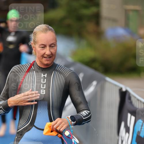 25.08.2024 - Elbe Triathlon Hamburg H.Heesch http://msf.ph/oto/6839765 25.08.2024 08:43:44 Schwimmen 110, 117, 121, 142, 153, 167, 176, 182, 190 meine-sportfotos.de