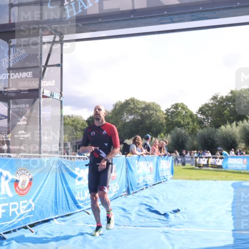 25.08.2024 - Elbe Triathlon Hamburg H.Heesch http://msf.ph/oto/6839766 25.08.2024 10:26:24 Ziel 60 meine-sportfotos.de
