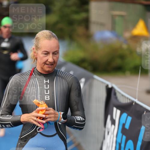 25.08.2024 - Elbe Triathlon Hamburg H.Heesch http://msf.ph/oto/6839787 25.08.2024 08:43:44 Schwimmen 110, 117, 121, 142, 153, 167, 176, 182, 190 meine-sportfotos.de