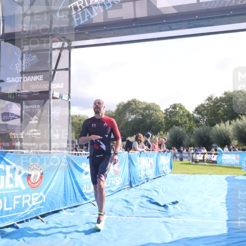 25.08.2024 - Elbe Triathlon Hamburg H.Heesch http://msf.ph/oto/6839791 25.08.2024 10:26:24 Ziel 60 meine-sportfotos.de