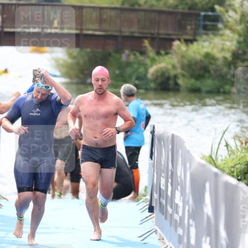 25.08.2024 - Elbe Triathlon Hamburg H.Heesch http://msf.ph/oto/6839804 25.08.2024 14:06:09 Schwimmen 6, 7, 10, 17, 18, 23, 28, 30 meine-sportfotos.de