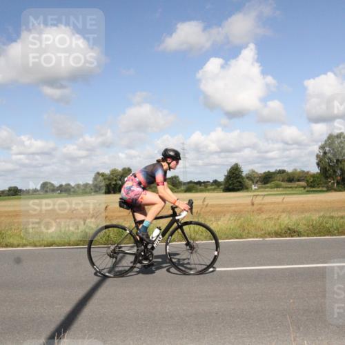 25.08.2024 - Elbe Triathlon Hamburg Fuchs,  Jonas http://msf.ph/oto/6839807 25.08.2024 11:02:44 Radfahren 1605, 1628, 1675 meine-sportfotos.de