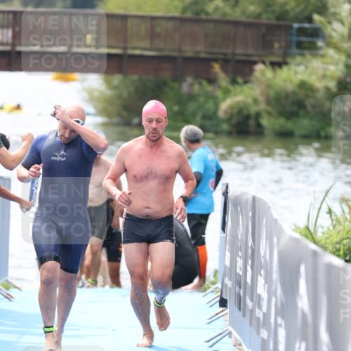25.08.2024 - Elbe Triathlon Hamburg H.Heesch http://msf.ph/oto/6839812 25.08.2024 14:06:09 Schwimmen 6, 7, 10, 17, 18, 23, 28, 30 meine-sportfotos.de