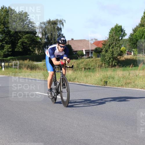25.08.2024 - Elbe Triathlon Hamburg Fuchs,  Jonas http://msf.ph/oto/6839813 25.08.2024 09:37:06 Radfahren 246, 529, 266, 322 meine-sportfotos.de