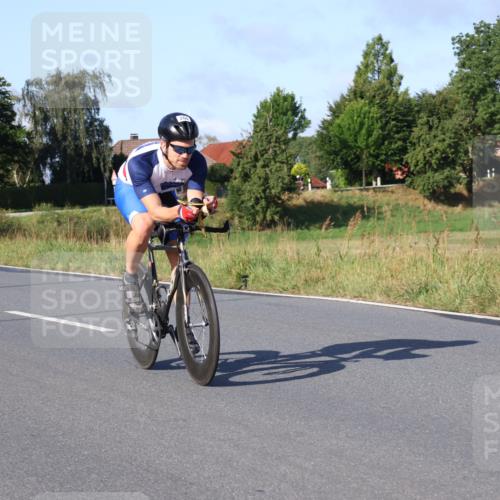 25.08.2024 - Elbe Triathlon Hamburg Fuchs,  Jonas http://msf.ph/oto/6839819 25.08.2024 09:37:06 Radfahren 246, 529, 266, 322 meine-sportfotos.de