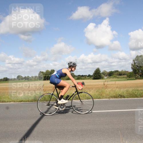 25.08.2024 - Elbe Triathlon Hamburg Fuchs,  Jonas http://msf.ph/oto/6839823 25.08.2024 11:02:52 Radfahren 1677, 1682, 1685, 1402, 1693, 1606 meine-sportfotos.de