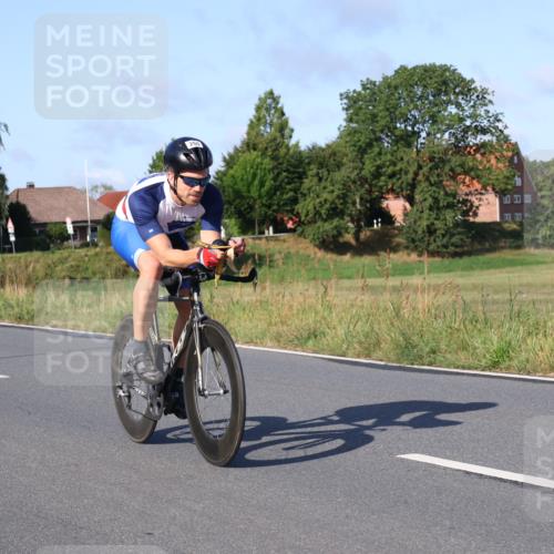 25.08.2024 - Elbe Triathlon Hamburg Fuchs,  Jonas http://msf.ph/oto/6839825 25.08.2024 09:37:06 Radfahren 246, 529, 266, 322 meine-sportfotos.de