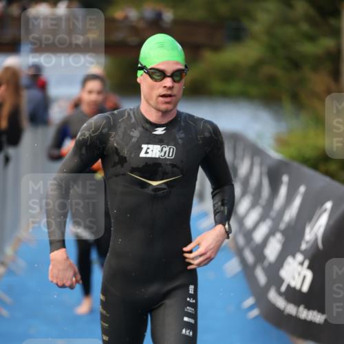 25.08.2024 - Elbe Triathlon Hamburg H.Heesch http://msf.ph/oto/6839826 25.08.2024 08:43:46 Schwimmen 110, 117, 121, 142, 153, 167, 176, 182, 190 meine-sportfotos.de