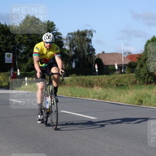 25.08.2024 - Elbe Triathlon Hamburg Fuchs,  Jonas http://msf.ph/oto/6839851 25.08.2024 09:37:11 Radfahren 266, 322, 496 meine-sportfotos.de
