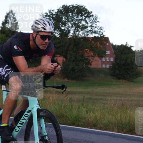 25.08.2024 - Elbe Triathlon Hamburg Fuchs,  Jonas http://msf.ph/oto/6839859 25.08.2024 08:55:19 Radfahren 157, 145, 168, 95, 179, 152, 160 meine-sportfotos.de