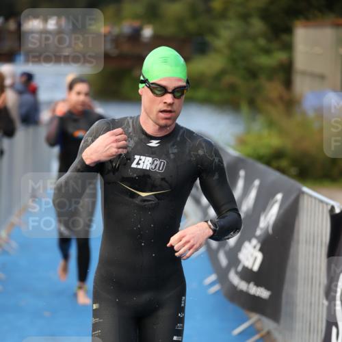 25.08.2024 - Elbe Triathlon Hamburg H.Heesch http://msf.ph/oto/6839866 25.08.2024 08:43:46 Schwimmen 110, 117, 121, 142, 153, 167, 176, 182, 190 meine-sportfotos.de