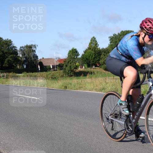 25.08.2024 - Elbe Triathlon Hamburg Fuchs,  Jonas http://msf.ph/oto/6839896 25.08.2024 09:37:14 Radfahren 322, 496, 198 meine-sportfotos.de