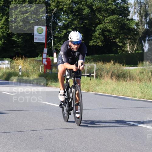 25.08.2024 - Elbe Triathlon Hamburg Fuchs,  Jonas http://msf.ph/oto/6839906 25.08.2024 09:37:18 Radfahren 496, 198, 208 meine-sportfotos.de