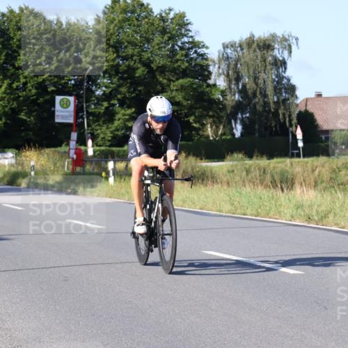 25.08.2024 - Elbe Triathlon Hamburg Fuchs,  Jonas http://msf.ph/oto/6839912 25.08.2024 09:37:18 Radfahren 496, 198, 208 meine-sportfotos.de