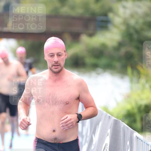 25.08.2024 - Elbe Triathlon Hamburg H.Heesch http://msf.ph/oto/6839919 25.08.2024 14:06:12 Schwimmen 6, 7, 10, 17, 18, 23, 28, 30 meine-sportfotos.de