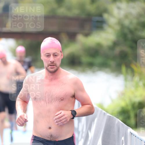 25.08.2024 - Elbe Triathlon Hamburg H.Heesch http://msf.ph/oto/6839931 25.08.2024 14:06:12 Schwimmen 6, 7, 10, 17, 18, 23, 28, 30 meine-sportfotos.de