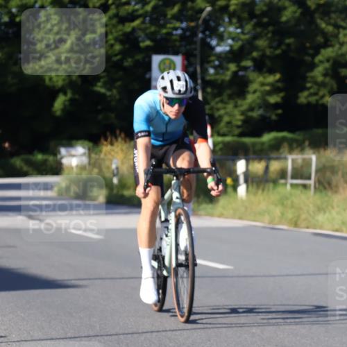 25.08.2024 - Elbe Triathlon Hamburg Fuchs,  Jonas http://msf.ph/oto/6839938 25.08.2024 09:37:23 Radfahren 198, 208 meine-sportfotos.de