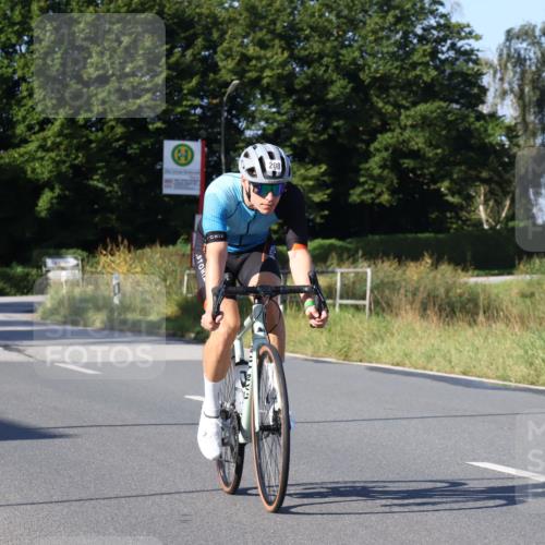 25.08.2024 - Elbe Triathlon Hamburg Fuchs,  Jonas http://msf.ph/oto/6839945 25.08.2024 09:37:23 Radfahren 198, 208 meine-sportfotos.de