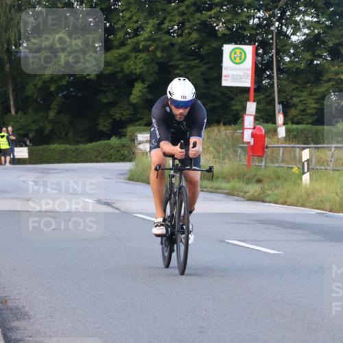 25.08.2024 - Elbe Triathlon Hamburg Fuchs,  Jonas http://msf.ph/oto/6839950 25.08.2024 08:55:33 Radfahren 198 meine-sportfotos.de