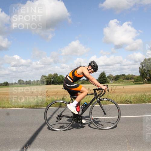 25.08.2024 - Elbe Triathlon Hamburg Fuchs,  Jonas http://msf.ph/oto/6839959 25.08.2024 11:03:35 Radfahren 1619, 1608, 1680, 1703 meine-sportfotos.de