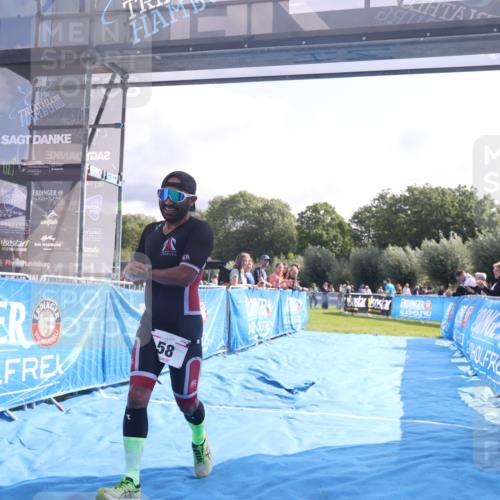 25.08.2024 - Elbe Triathlon Hamburg H.Heesch http://msf.ph/oto/6839960 25.08.2024 10:26:34 Ziel 58 meine-sportfotos.de