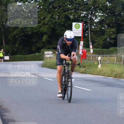 25.08.2024 - Elbe Triathlon Hamburg Fuchs,  Jonas http://msf.ph/oto/6839961 25.08.2024 08:55:33 Radfahren 198 meine-sportfotos.de