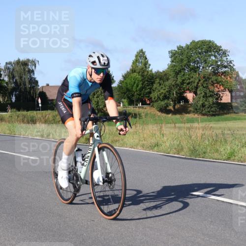 25.08.2024 - Elbe Triathlon Hamburg Fuchs,  Jonas http://msf.ph/oto/6839964 25.08.2024 09:37:24 Radfahren 198, 208 meine-sportfotos.de