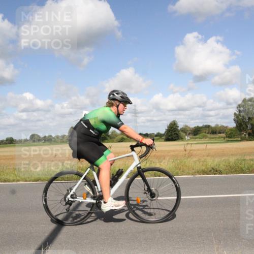 25.08.2024 - Elbe Triathlon Hamburg Fuchs,  Jonas http://msf.ph/oto/6839968 25.08.2024 11:03:37 Radfahren 1619, 1608, 1680, 1703, 1656 meine-sportfotos.de