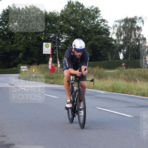 25.08.2024 - Elbe Triathlon Hamburg Fuchs,  Jonas http://msf.ph/oto/6839983 25.08.2024 08:55:33 Radfahren 198 meine-sportfotos.de