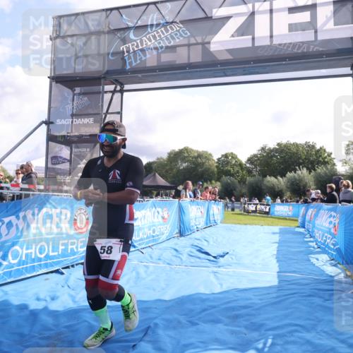 25.08.2024 - Elbe Triathlon Hamburg H.Heesch http://msf.ph/oto/6839986 25.08.2024 10:26:35 Ziel 58 meine-sportfotos.de
