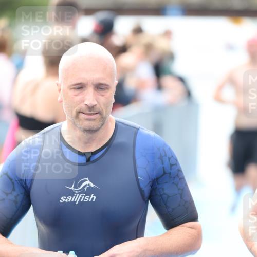 25.08.2024 - Elbe Triathlon Hamburg H.Heesch http://msf.ph/oto/6839988 25.08.2024 14:06:13 Schwimmen 6, 7, 10, 17, 18, 23, 28, 30 meine-sportfotos.de