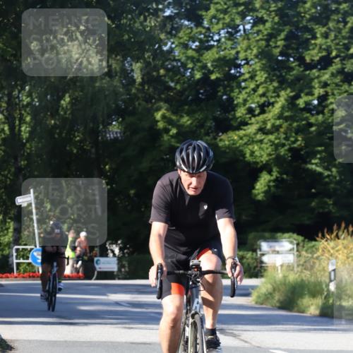 25.08.2024 - Elbe Triathlon Hamburg Fuchs,  Jonas http://msf.ph/oto/6839989 25.08.2024 09:37:31 Radfahren 340 meine-sportfotos.de