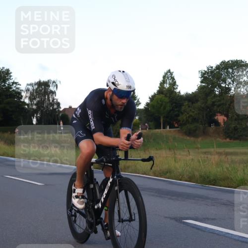 25.08.2024 - Elbe Triathlon Hamburg Fuchs,  Jonas http://msf.ph/oto/6840000 25.08.2024 08:55:34 Radfahren 198 meine-sportfotos.de