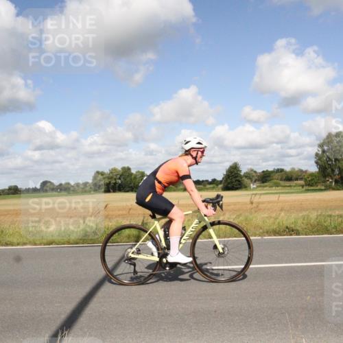 25.08.2024 - Elbe Triathlon Hamburg Fuchs,  Jonas http://msf.ph/oto/6840011 25.08.2024 11:04:00 Radfahren 1441, 1697, 1414 meine-sportfotos.de