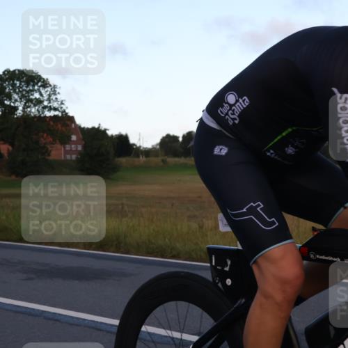 25.08.2024 - Elbe Triathlon Hamburg Fuchs,  Jonas http://msf.ph/oto/6840012 25.08.2024 08:55:34 Radfahren 198 meine-sportfotos.de