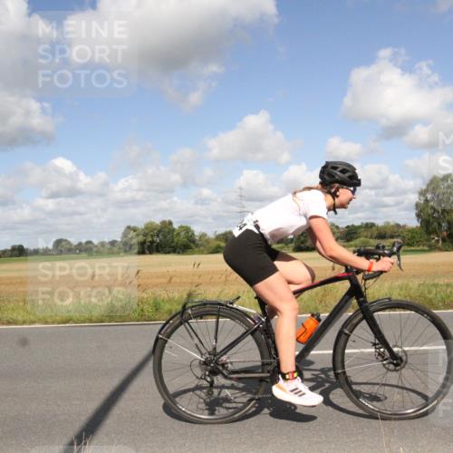 25.08.2024 - Elbe Triathlon Hamburg Fuchs,  Jonas http://msf.ph/oto/6840027 25.08.2024 11:04:09 Radfahren 1414, 1624, 1432 meine-sportfotos.de