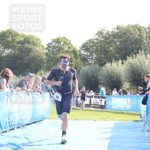 25.08.2024 - Elbe Triathlon Hamburg H.Heesch http://msf.ph/oto/6840030 25.08.2024 10:27:14 Ziel 35 meine-sportfotos.de