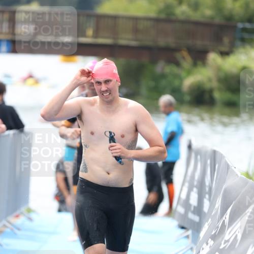 25.08.2024 - Elbe Triathlon Hamburg H.Heesch http://msf.ph/oto/6840033 25.08.2024 14:06:15 Schwimmen 6, 7, 10, 17, 18, 23, 28, 30 meine-sportfotos.de