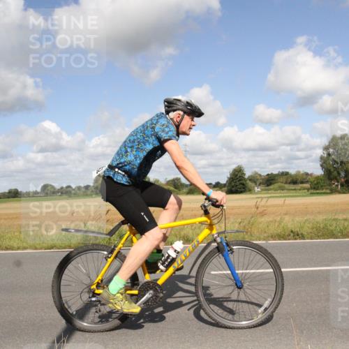 25.08.2024 - Elbe Triathlon Hamburg Fuchs,  Jonas http://msf.ph/oto/6840035 25.08.2024 11:04:13 Radfahren 1624, 1432, 1437 meine-sportfotos.de