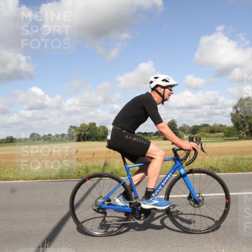 25.08.2024 - Elbe Triathlon Hamburg Fuchs,  Jonas http://msf.ph/oto/6840043 25.08.2024 11:04:15 Radfahren 1624, 1432, 1437, 1640, 1667 meine-sportfotos.de
