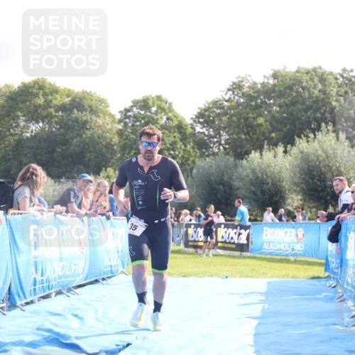 25.08.2024 - Elbe Triathlon Hamburg H.Heesch http://msf.ph/oto/6840063 25.08.2024 10:27:14 Ziel 35 meine-sportfotos.de