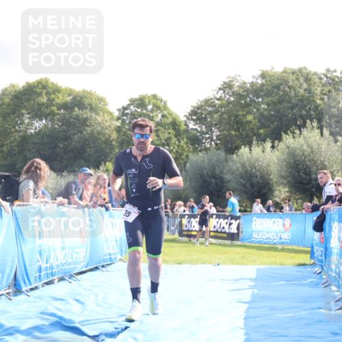 25.08.2024 - Elbe Triathlon Hamburg H.Heesch http://msf.ph/oto/6840071 25.08.2024 10:27:14 Ziel 35 meine-sportfotos.de