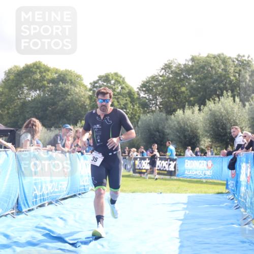 25.08.2024 - Elbe Triathlon Hamburg H.Heesch http://msf.ph/oto/6840079 25.08.2024 10:27:14 Ziel 35 meine-sportfotos.de