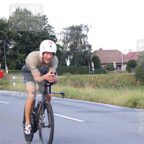25.08.2024 - Elbe Triathlon Hamburg Fuchs,  Jonas http://msf.ph/oto/6840086 25.08.2024 08:55:47 Radfahren 76, 105 meine-sportfotos.de
