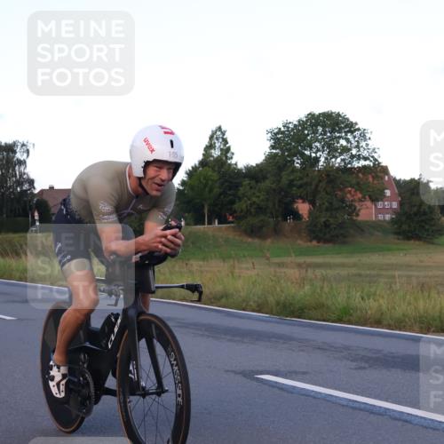 25.08.2024 - Elbe Triathlon Hamburg Fuchs,  Jonas http://msf.ph/oto/6840100 25.08.2024 08:55:48 Radfahren 76, 105, 124 meine-sportfotos.de